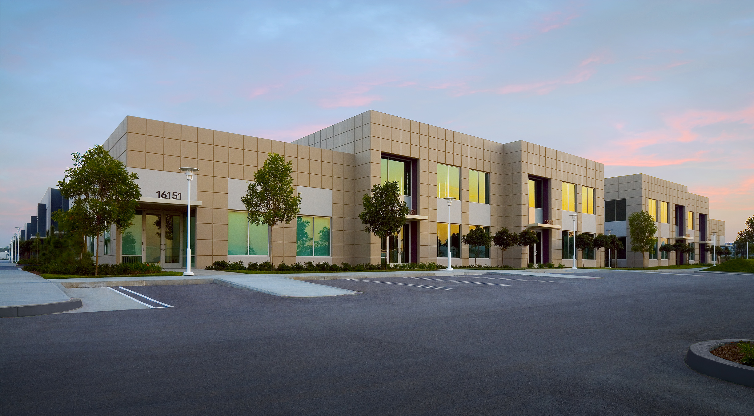 KOLL CENTER 5